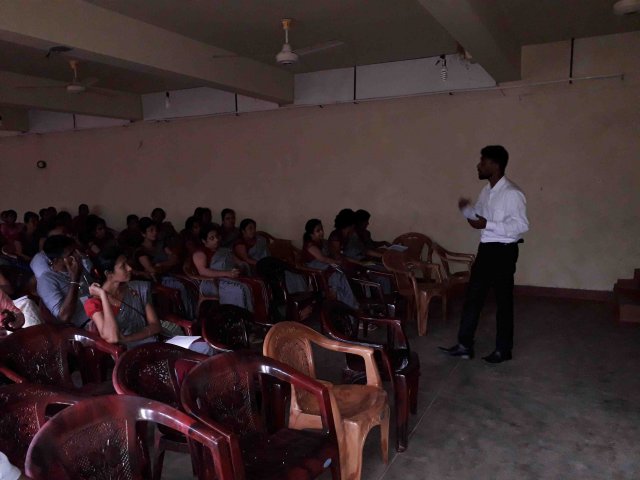 තොරතුරු මාසය වෙනුවෙන් නිලධාරීන් දැනුවත් කිරීම - 2019